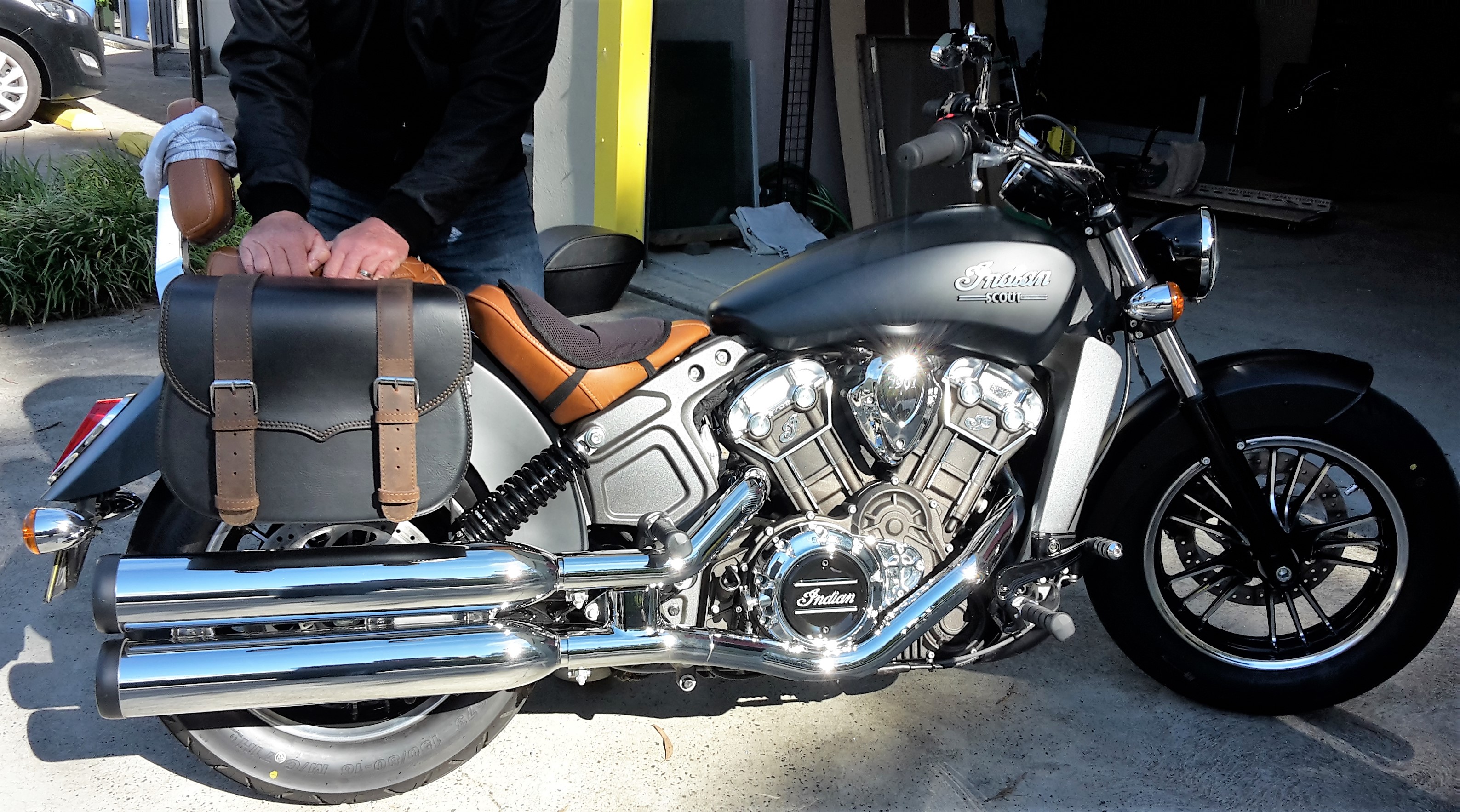 Indian scout saddlebags deals